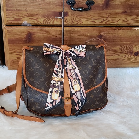 Louis Vuitton Handbags - 🎀🍀LAST CHANCE 🍀🎀 Louis Vuittons SAUMUR 35